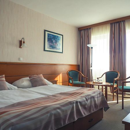 Hotel Panorama Balatongyörök Екстериор снимка
