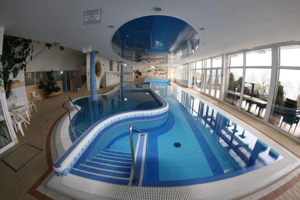 Hotel Panorama Balatongyörök Екстериор снимка