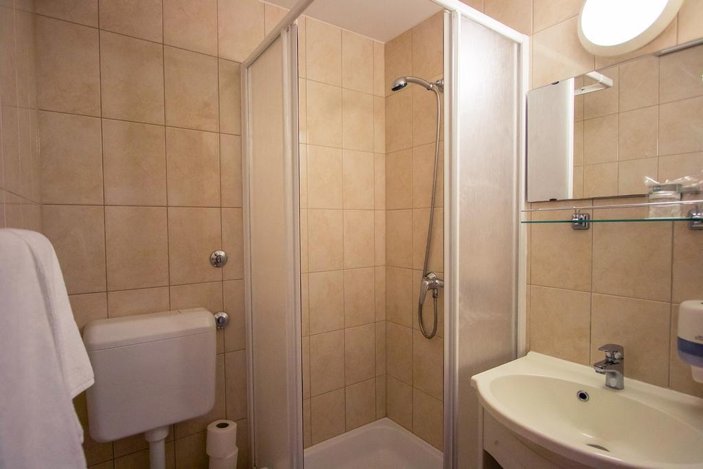 Hotel Panorama Balatongyörök Екстериор снимка