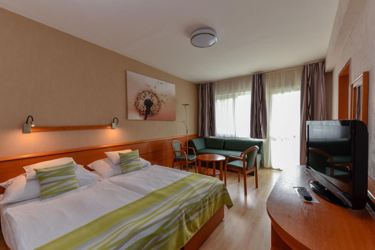 Hotel Panorama Balatongyörök Екстериор снимка