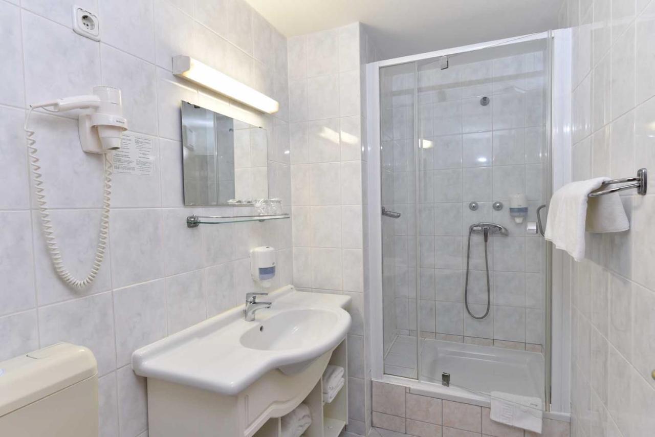 Hotel Panorama Balatongyörök Екстериор снимка