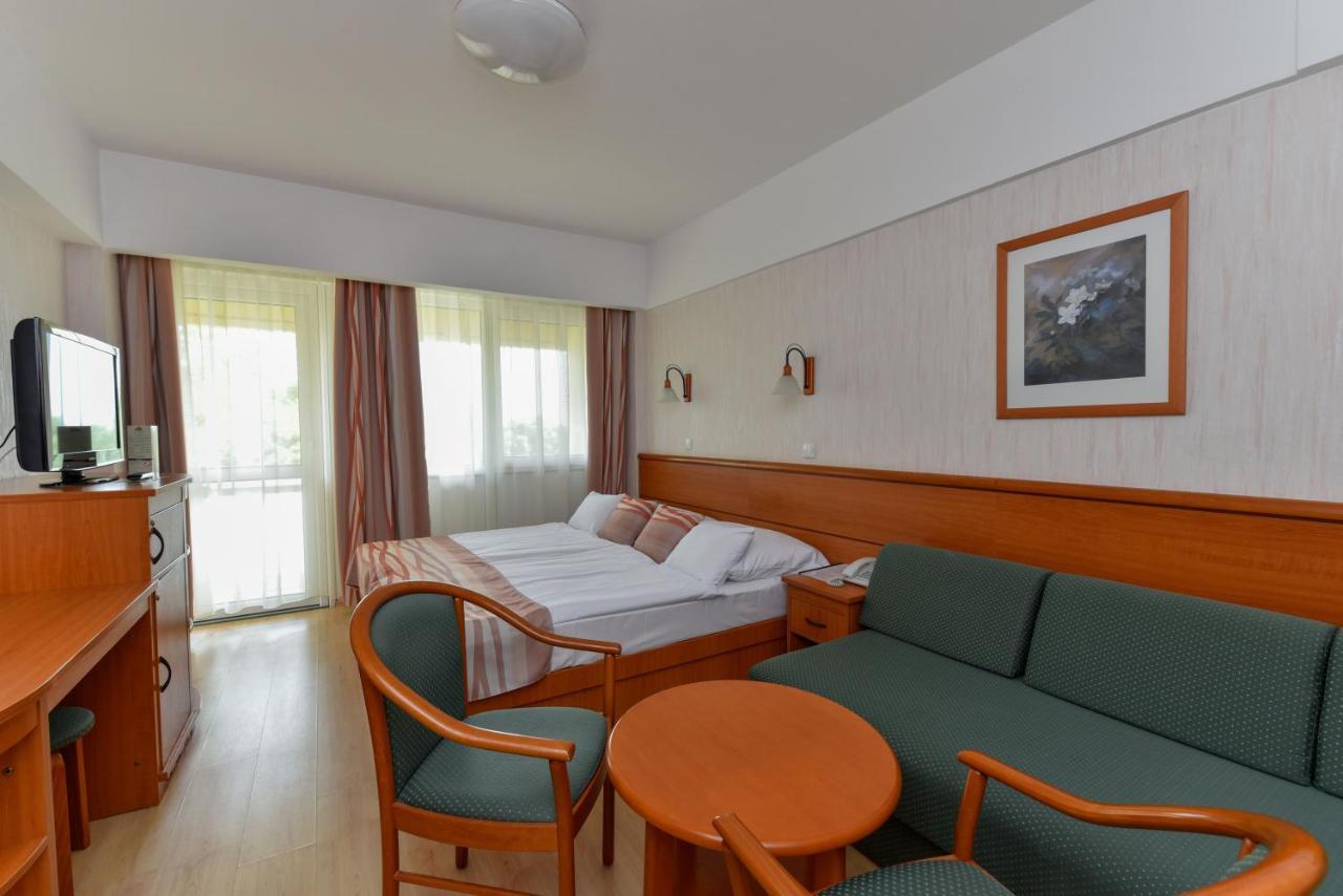 Hotel Panorama Balatongyörök Екстериор снимка