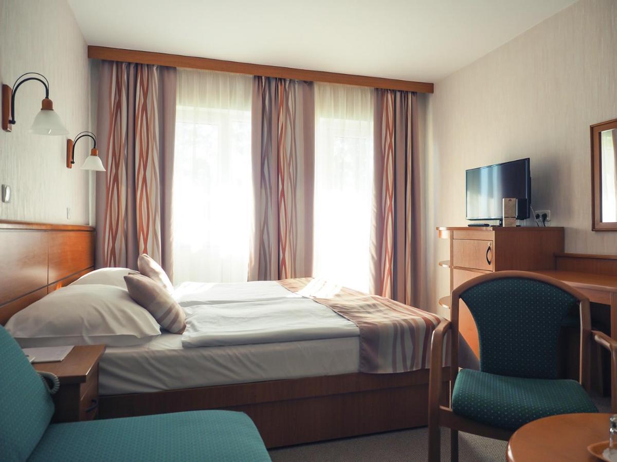 Hotel Panorama Balatongyörök Екстериор снимка