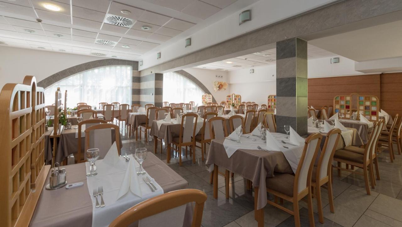 Hotel Panorama Balatongyörök Екстериор снимка